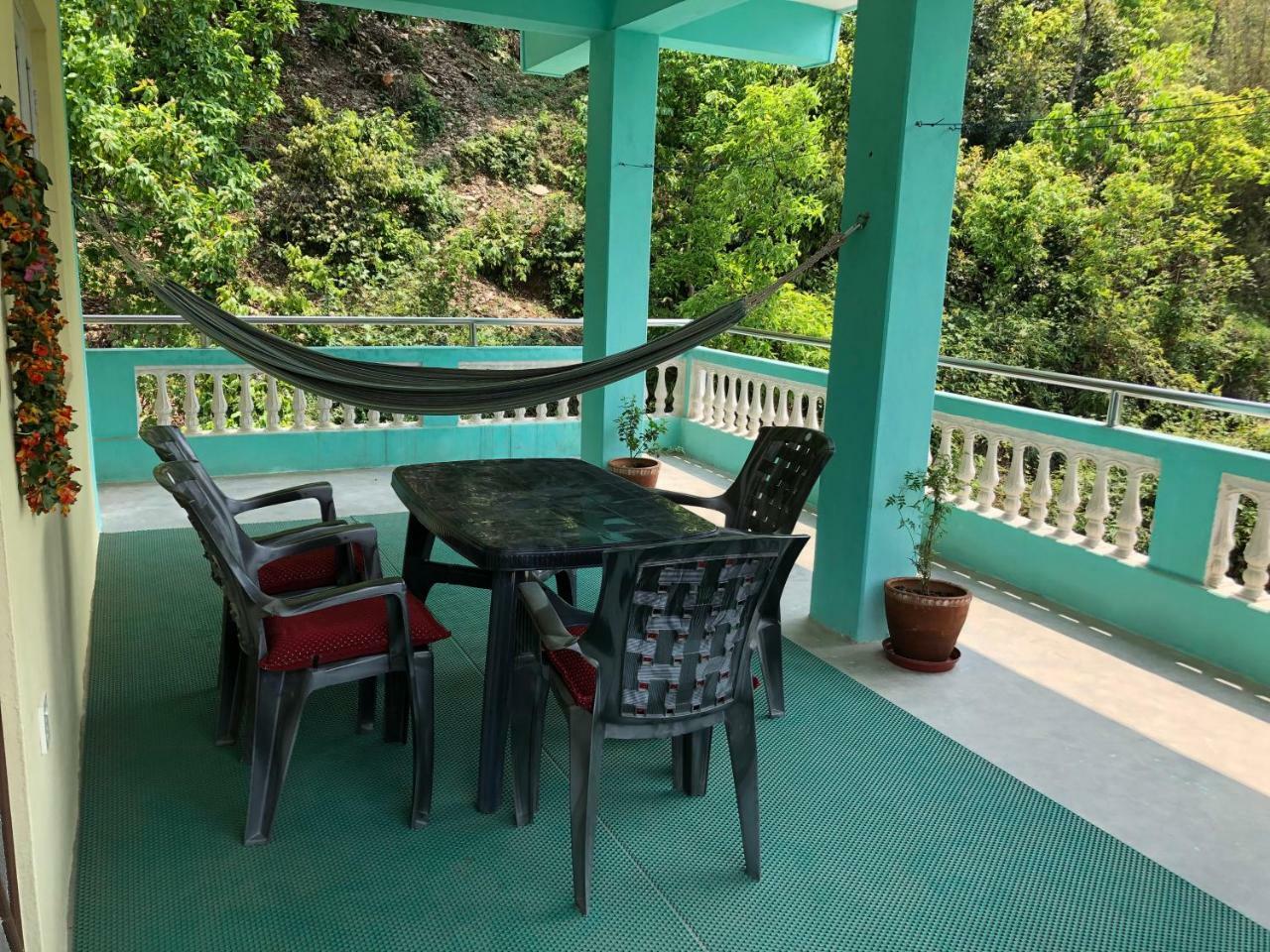 Happy Sedi Lodge Pokhara Eksteriør billede